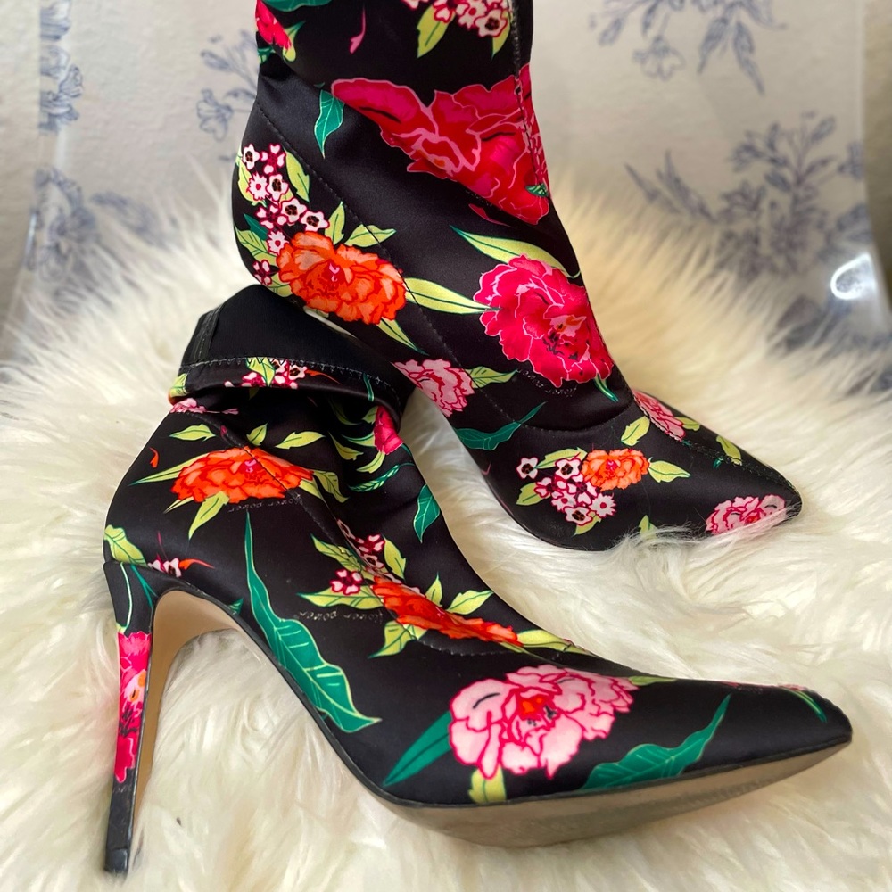 Black Aldo floral booties, heel is approx. 3.5 in.